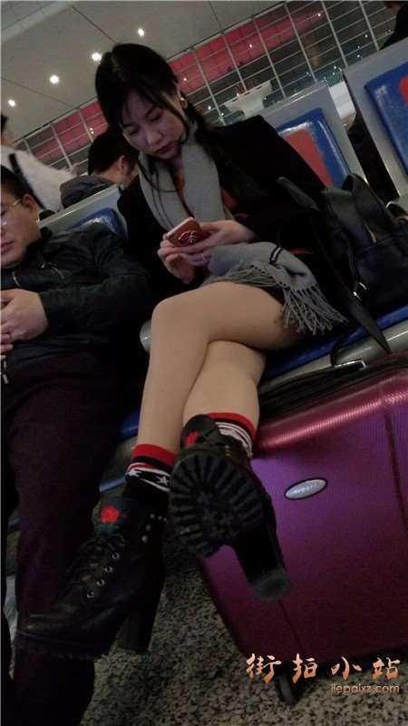 4k-肉丝大长腿漂亮美颜小姐姐