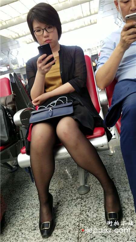 4k-OL黑丝高跟鞋制服街拍美女