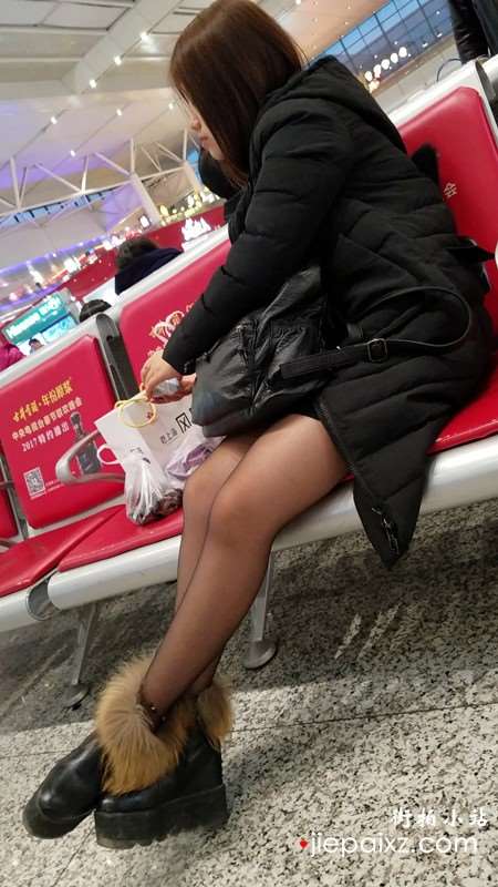 4k-极品黑丝美腿美丽小姐姐，颜值挺高