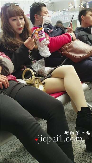 4k-肉色丝袜美腿美女打扮时尚前卫