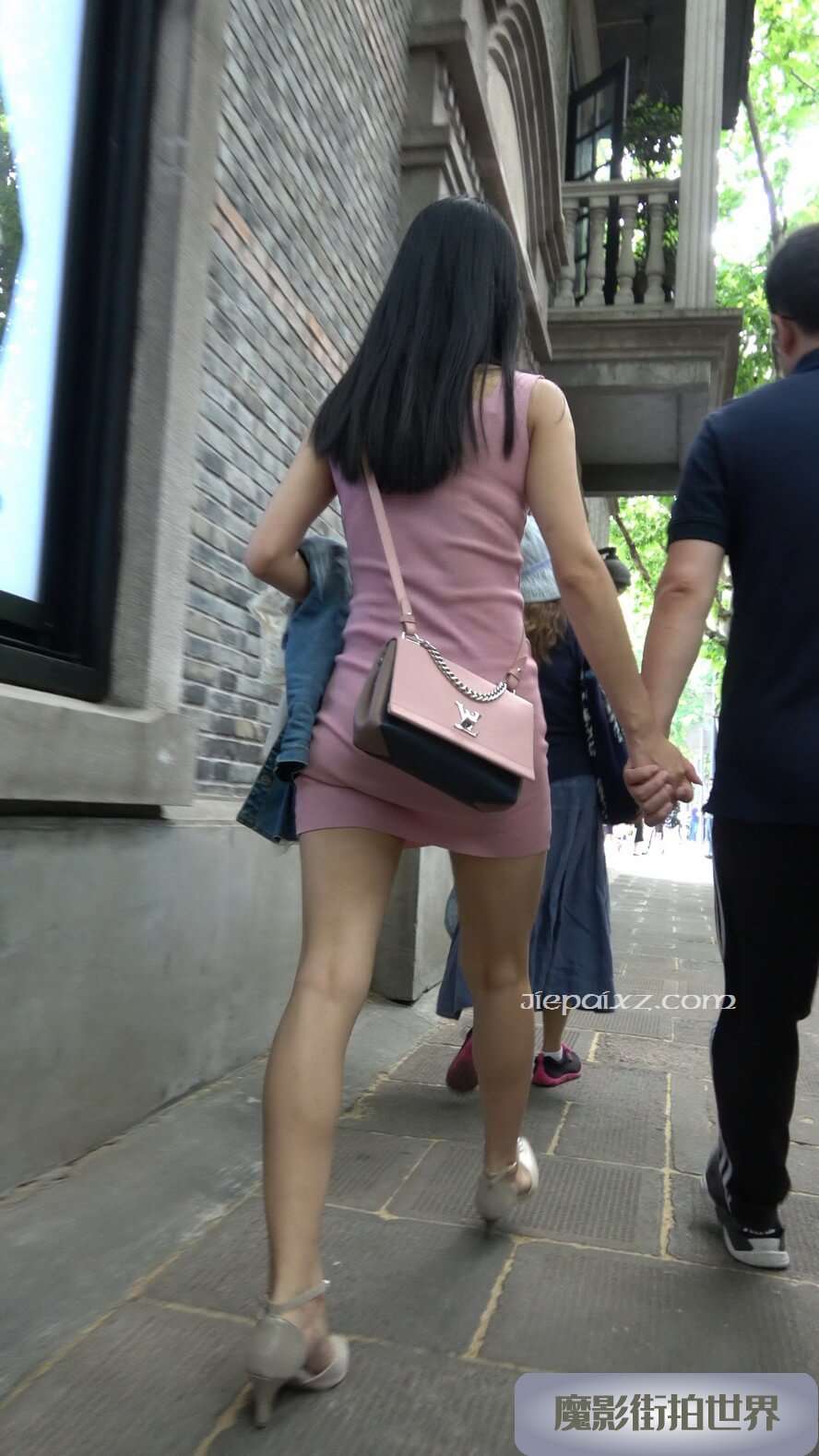 4K - 性感粉红包臀裙街拍高跟街拍美女 [1.44 GB/MP4]