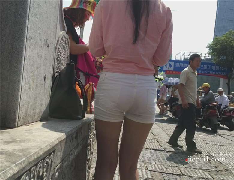 超长视频，街拍美三角性感美臀卖花女孩 [9.04 GB]