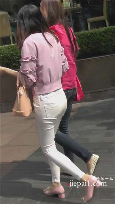 超级小清新甜美紧身白裤美臀女孩 [1.60 GB]