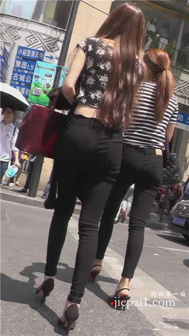 街拍苗条细腿高跟洗长发女神姐姐 [897 MB]