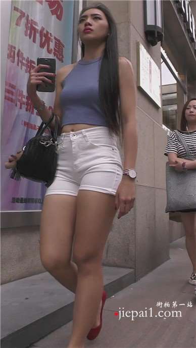 街拍红色小平底鞋肉臀美腿高颜值小仙女 [3.57 GB]