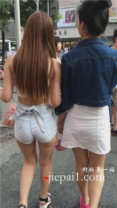 超长视频，宽臀牛仔热裤美臀姐妹花逛街[3.59 GB]