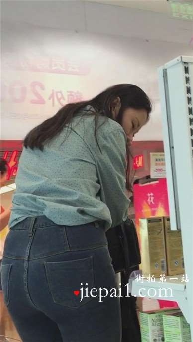 极品紧身蓝牛小少F，圆臀紧到令你窒息。[757 MB]