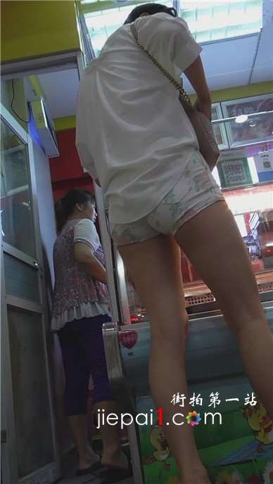 高挑好身材SF，紧身热裤  [1.22 GB]