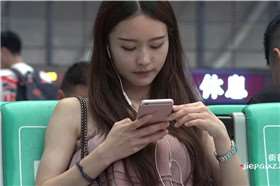 令人怦然心动的美女 2