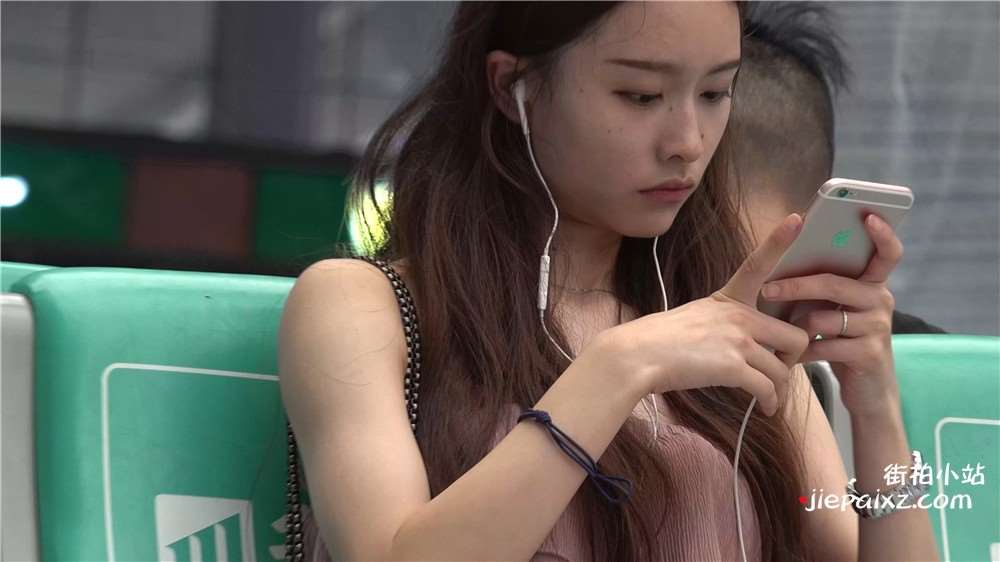 令人怦然心动的美女 2