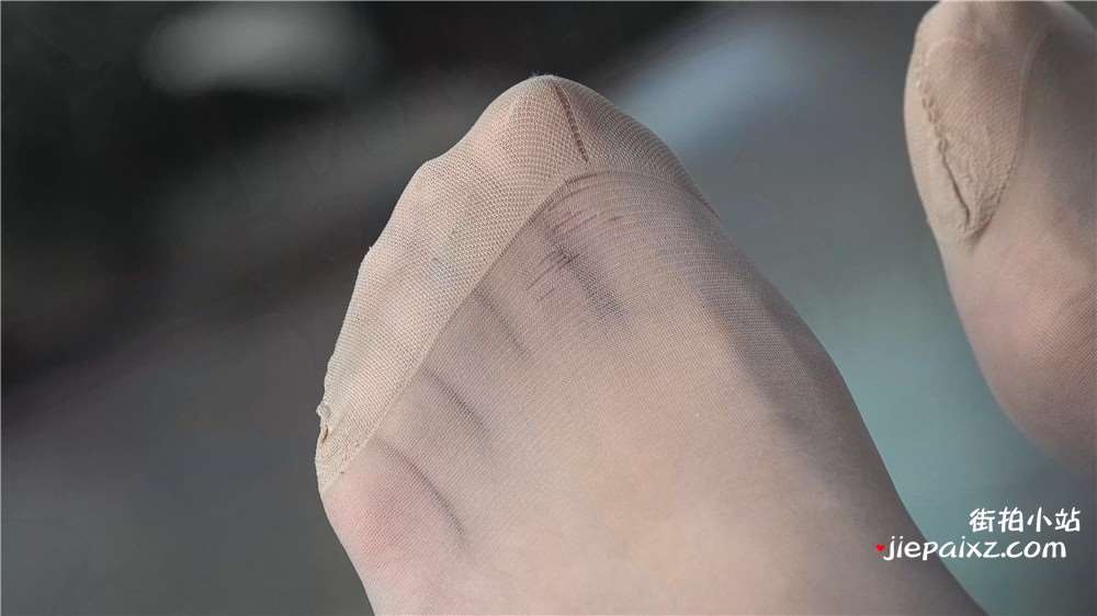 紧身牛仔，街拍丝袜美足