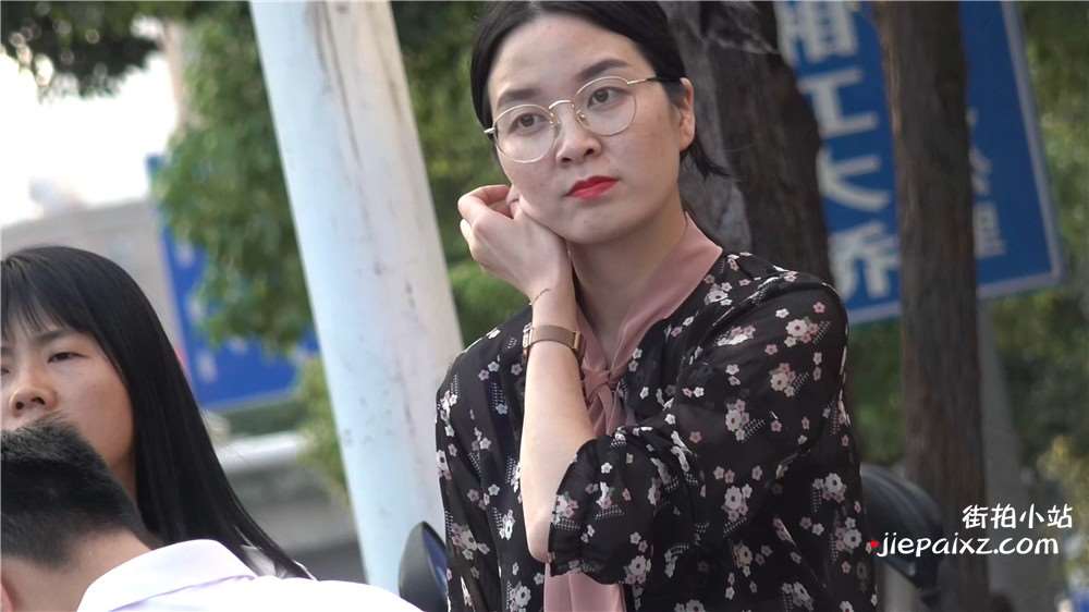 红唇