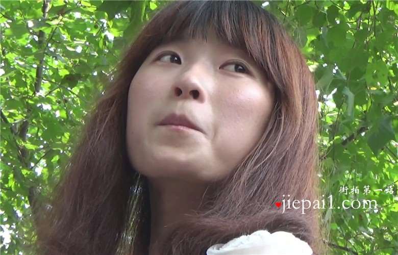 少妇的干净丝足，肉丝很迷人哦。