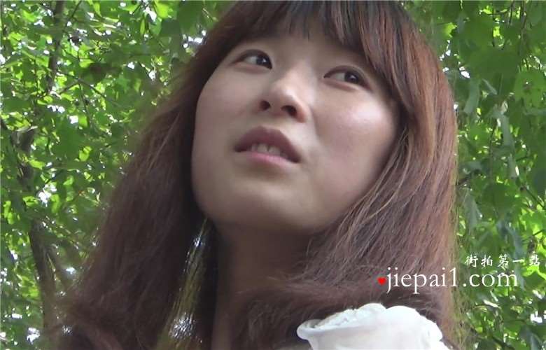 少妇的干净丝足，肉丝很迷人哦。
