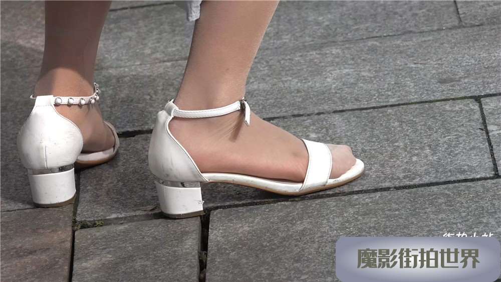 肉丝，白色高跟，近距离特写美足