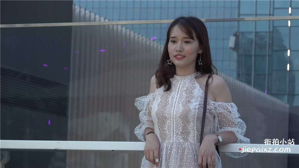 美足，凉高，颜值美女 [1.06 GB/avi]