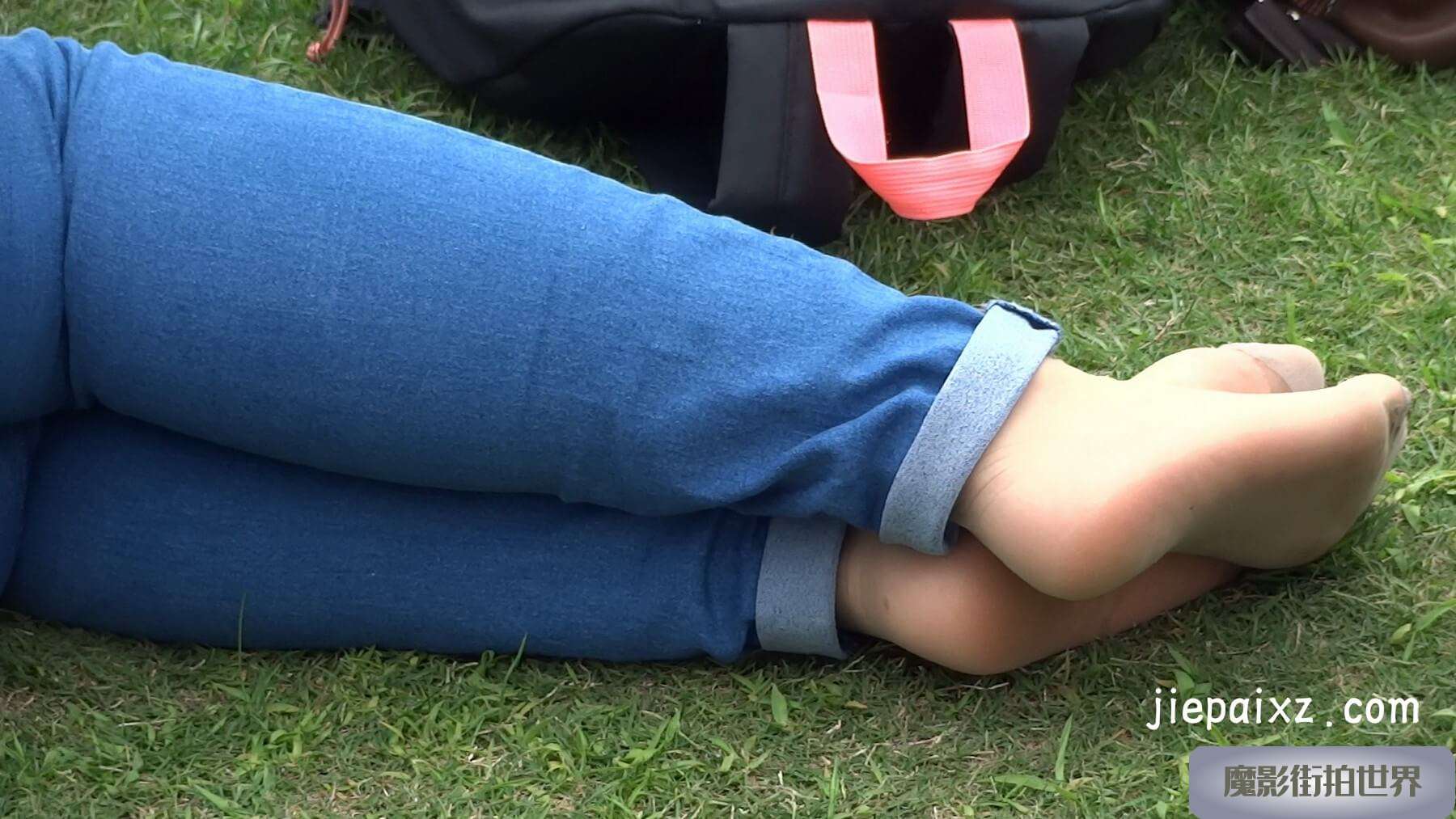 风韵少妇 [775 MB/MP4]