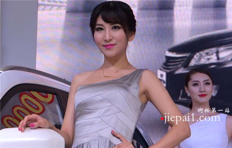 极品恨天高性感甜美女车模