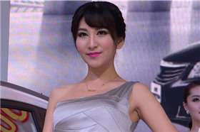 极品恨天高性感甜美女车模