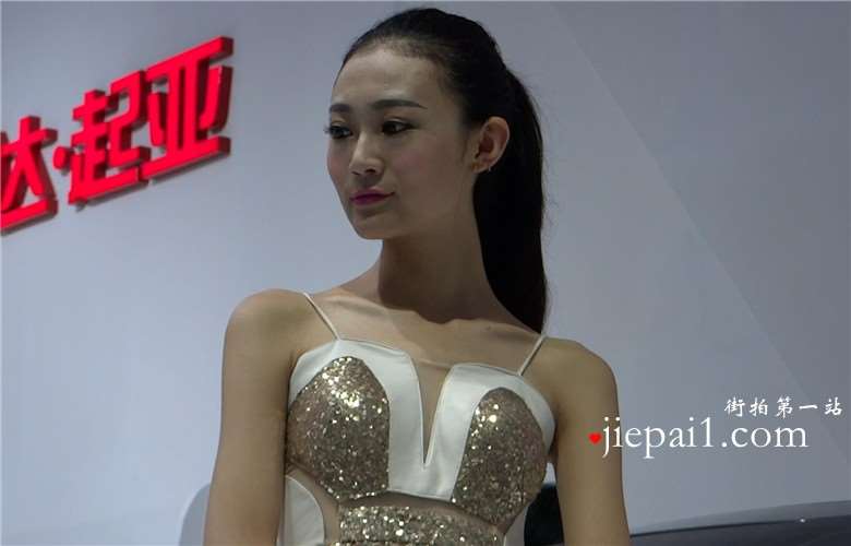 美女车模的极品玉足，令人垂涎三尺