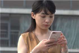 4K - 细腿高跟美足优雅街拍美女 [2.87 GB/avi]