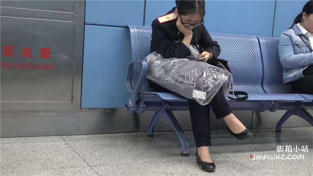 朴素的铁路列车员 [8.10 GB/MP4]