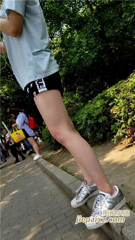 4K青春短裤美腿MM