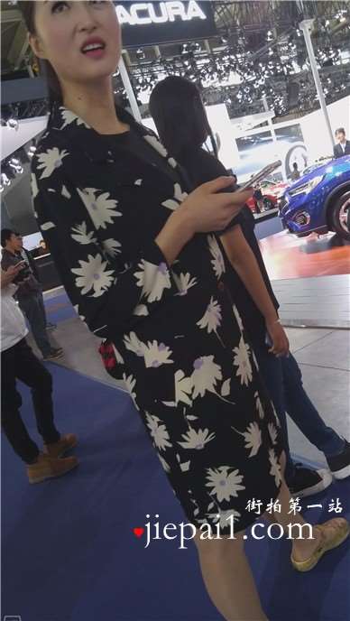 4k-车展就是个聚集美女的地方。