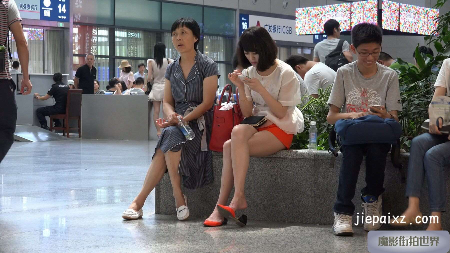 4K - 这腿又细又长 [1.04 GB/MP4]