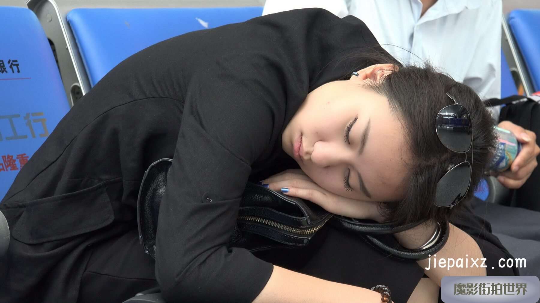 4k - 抠脚 [1.62 GB/MP4]