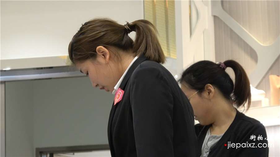 4k-黑色OL西装制服试高跟鞋街拍美女