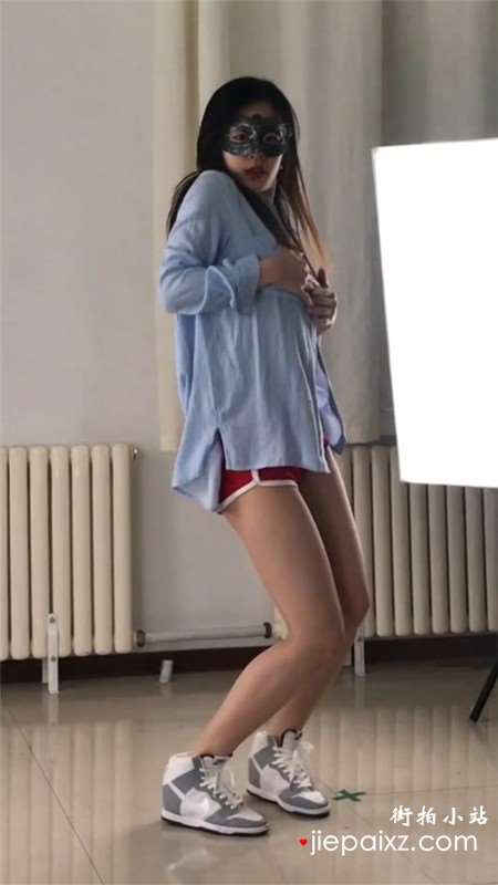 红色超短运动热舞模拍美女热舞 [280 MB]