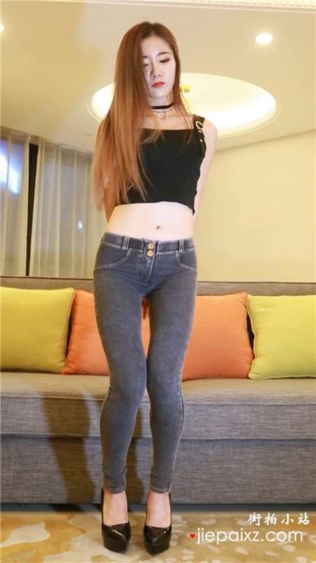 极品紧身牛仔裤翘臀高跟鞋美女热舞 [1.51 GB]