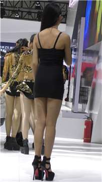 4k-黑色吊带包臀裙性感车模美女