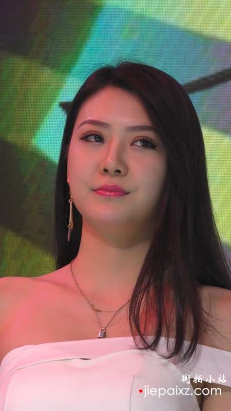 4k-白色连衣裙车展美女靓模