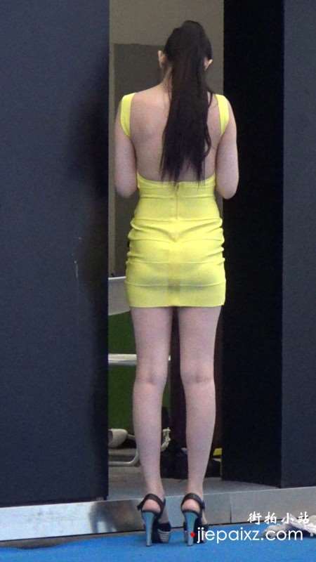 清一色的性感包臀裙美女车模
