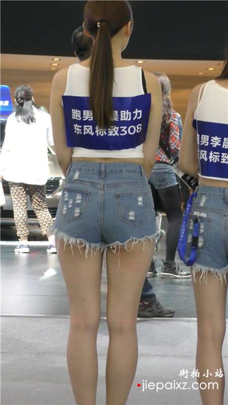4k-车展发传单的高腰碎边热裤美腿美女
