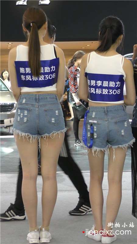 4k-车展发传单的高腰碎边热裤美腿美女