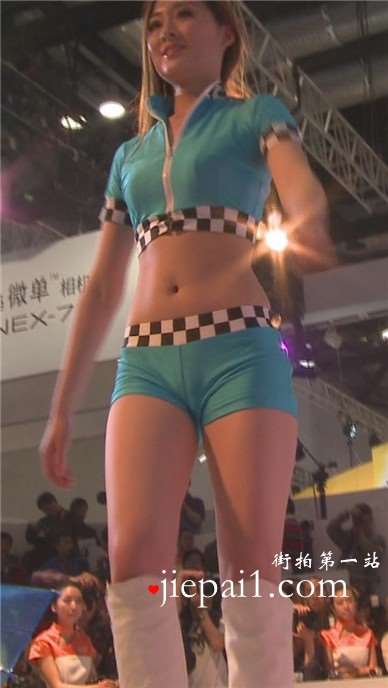 性感好身材美女模特舞台走秀。