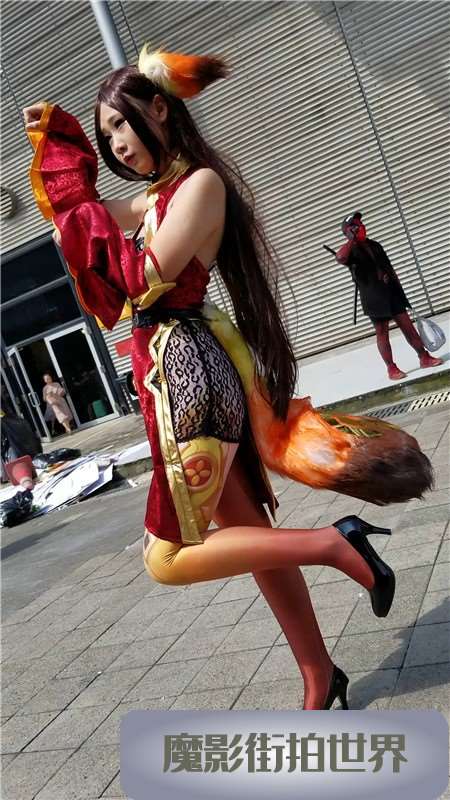 4k-酒红色丝袜甜美可爱cosplay的二次元美少女
