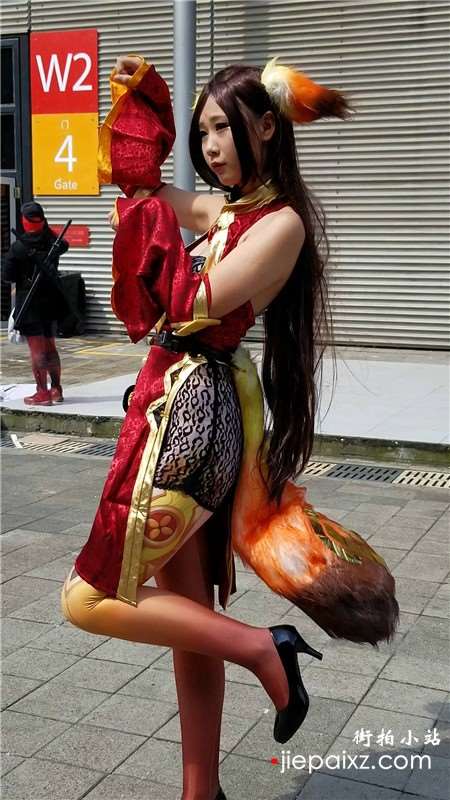4k-酒红色丝袜甜美可爱cosplay的二次元美少女