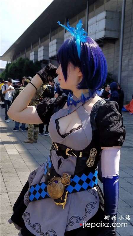 4k-极品丰满的cosplay二次元可爱小美女