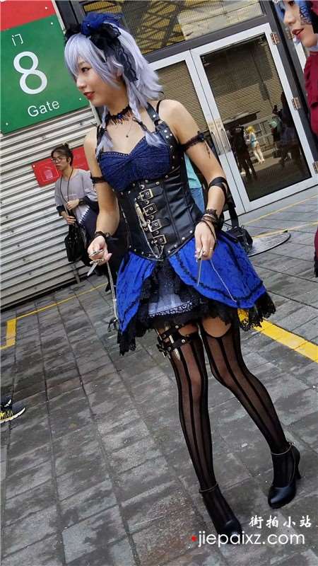4k-极品丝袜美腿玩cosplay的二次元美女