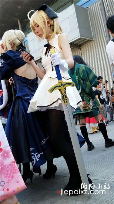 4k超清画质！可爱的短裙cosplay女孩
