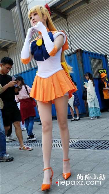 4k超清画质！橙色小短裙扮可爱的cosplay小姐姐