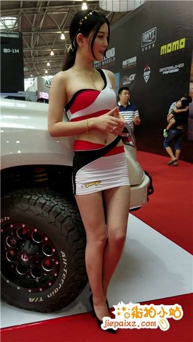 4k超清，丰满大波美女车模前凸后翘真性感