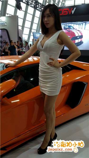 4k超清，极品性感身材大波车模美女