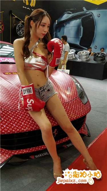 4k超清，娇小身材长腿萝莉美女车模