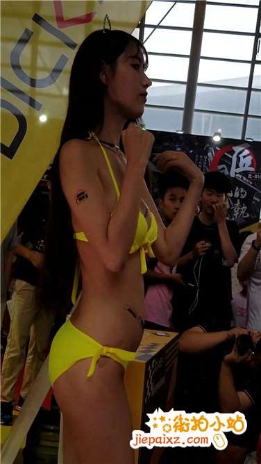 4k超清，黄色比基尼白嫩漂亮模特美女