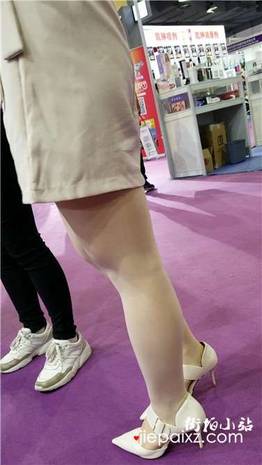 4k超清，高跟鞋美女小姐姐，简直美炸啦